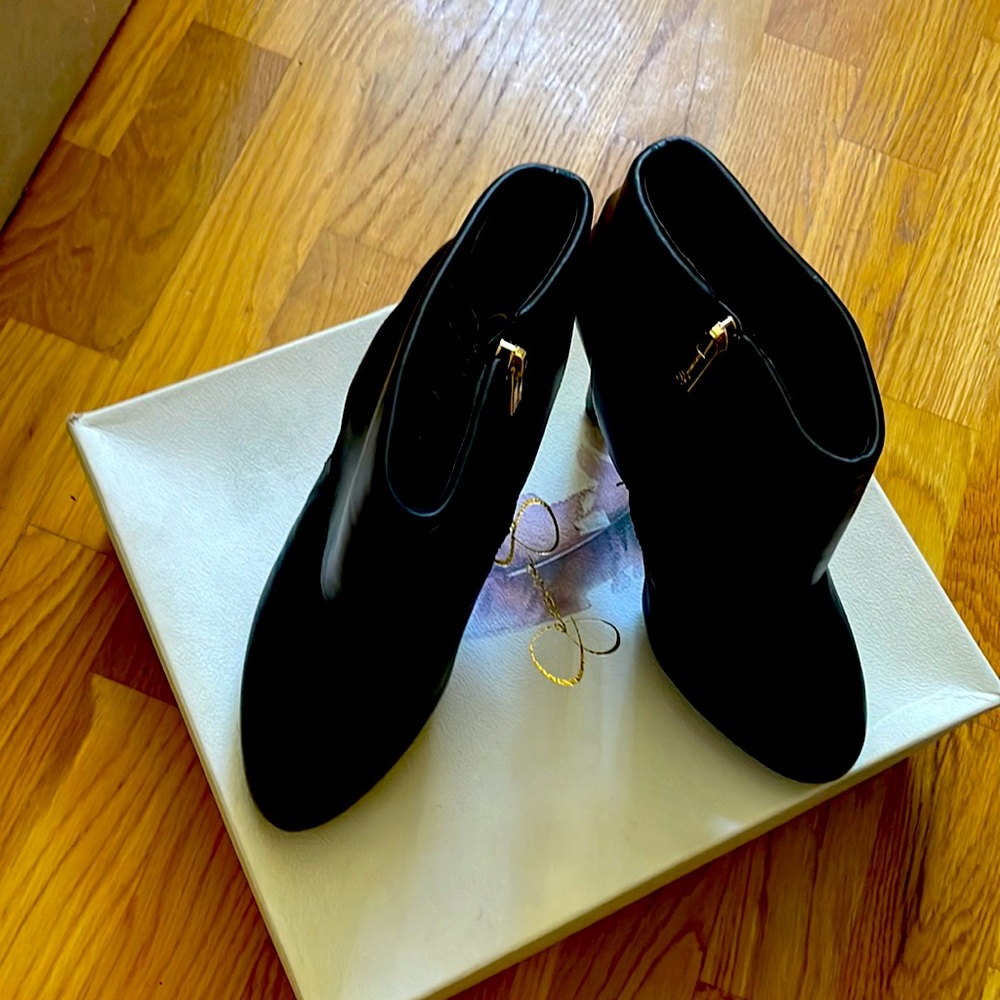 Jessica Simpson Black Bootie Heels size 7